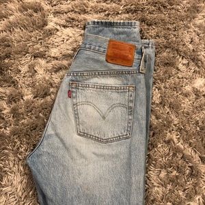 Levi 501 Skinny Jeans - Size 27
